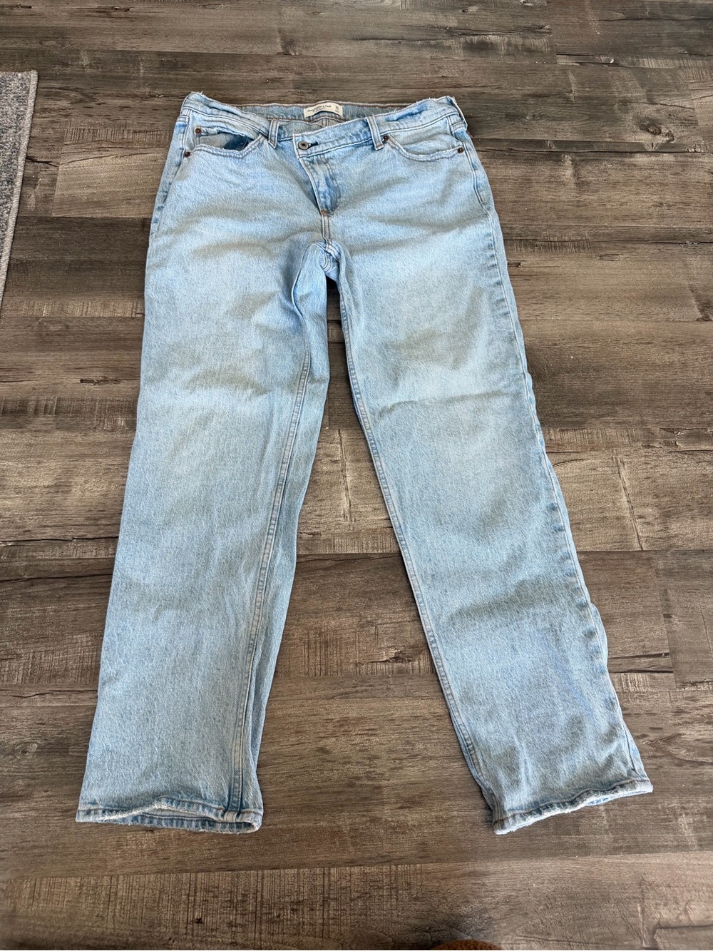 Abercrombie & Fitch Light Blue Mid Rise '90s Straight Jeans
